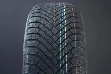 225/60R18 Continental UltraContact FR 100V